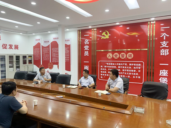 汤阴县副县长李宏杰同志莅临安阳市尽忠消防科技有限公司视察指导
